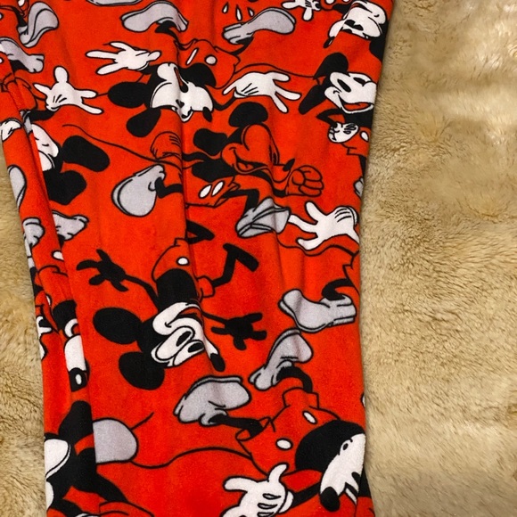 Disney woman’s sleepwear pajama - Picture 2 of 9